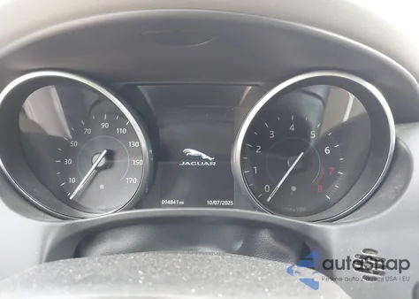 2017 Jaguar Xe 25T Premium из США, поврежденный, VIN SAJAD4BG9HA969703